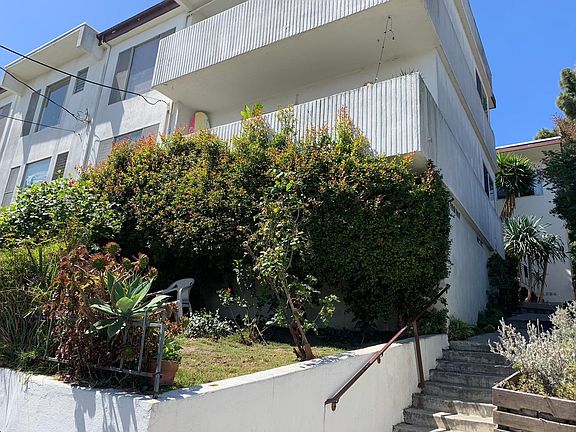3rd image of 2660 Highland Ave #6