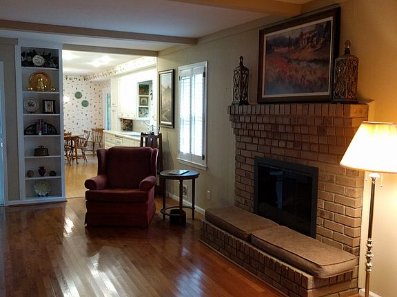 Family Room w/ Fireplace
