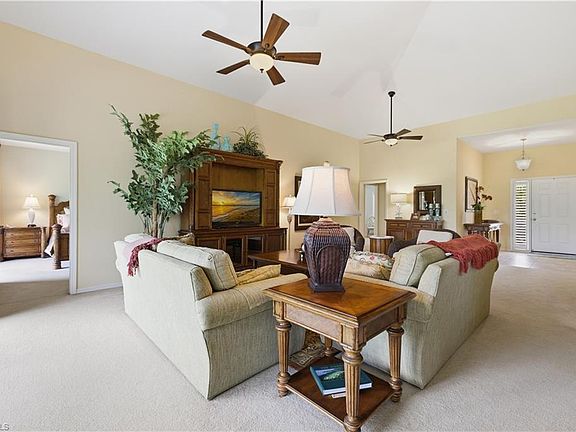 5th image of 27038 Oakwood Lake Dr
