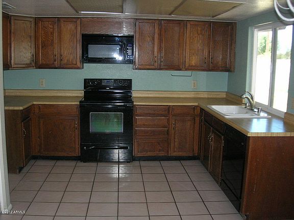 2nd image of 3934 W Villa Theresa Dr