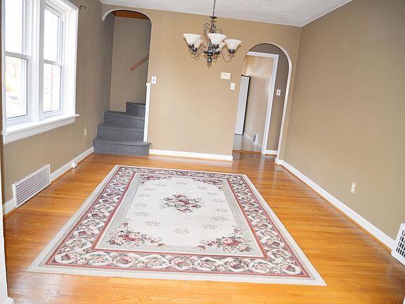 Spacious dining room