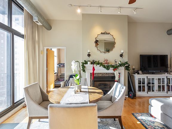 4th image of 1516 S Wabash Ave APT 904
