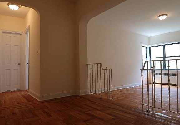 2nd image of 480 W 187th St APT 6B