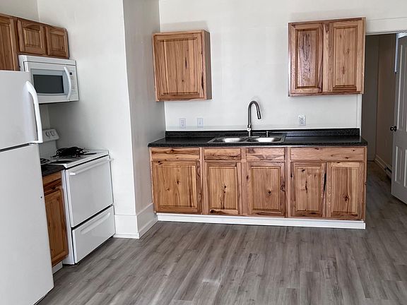 2nd image of 1028 W Sinto Ave #1