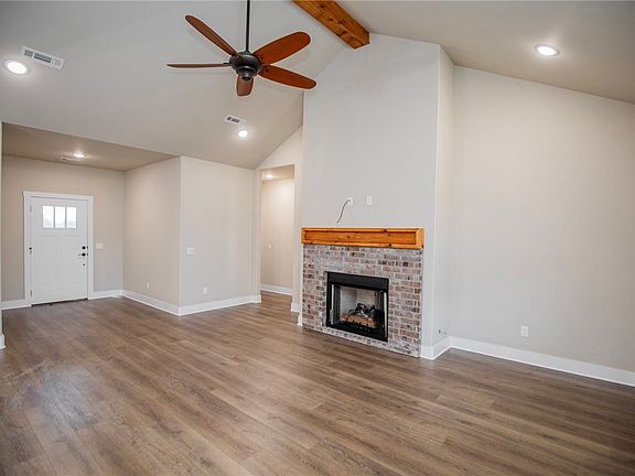 5th image of 127 W Pitts St