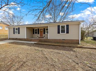 717 Old Stagecoach Rd, Easley, SC 29642