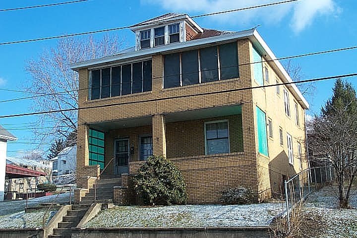 1st image of 135 Lincoln St #135