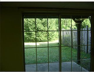 5th image of 64 Monmouth Dr
