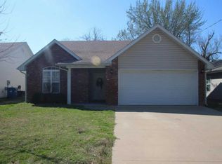 102 S McCoy Ave, Joplin, MO 64801