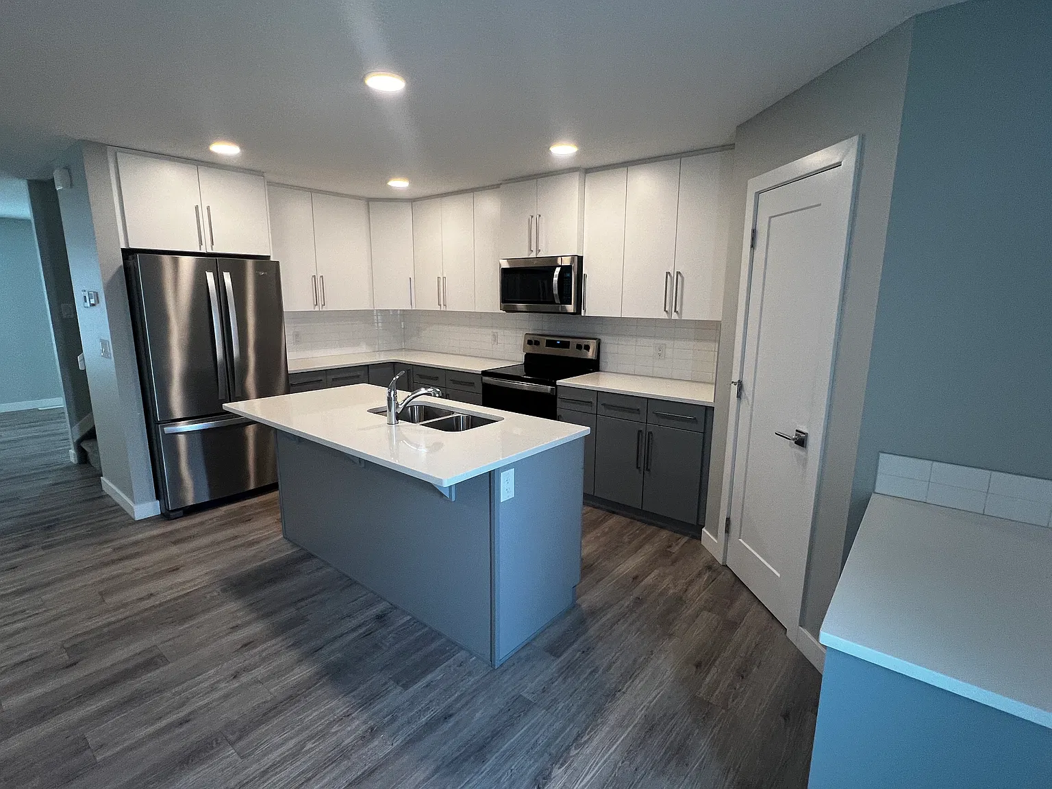 (PN 543) Nearly New 3 Bedroom Home in McConachie — Photo 2
