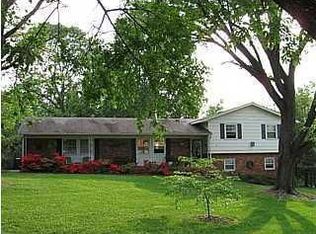 10120 Foxboro Dr, Louisville, KY 40223