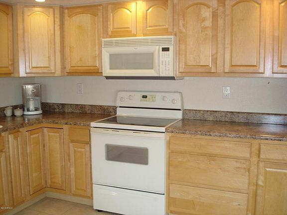 3rd image of 9210 W Glen Oaks Cir N