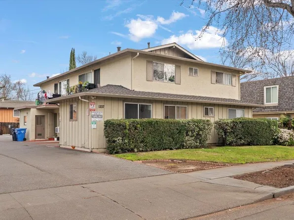 1237 Coronado Dr, Sunnyvale, CA 94086