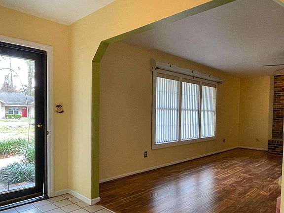 2nd image of 282 SE Mojave Way