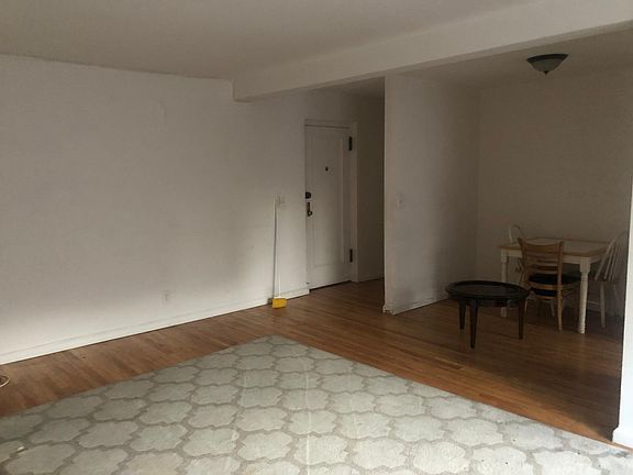 4th image of 30 Fleetwood Ave Floor 2