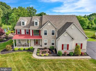 230 Spruce Dr, Birdsboro, PA 19508