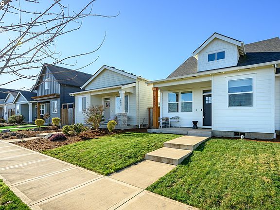 5th image of 3695 NE McDonald Ln