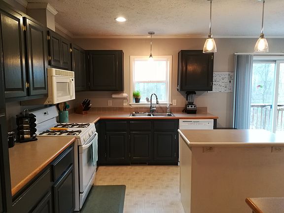 5th image of 9898 Whitten St NE