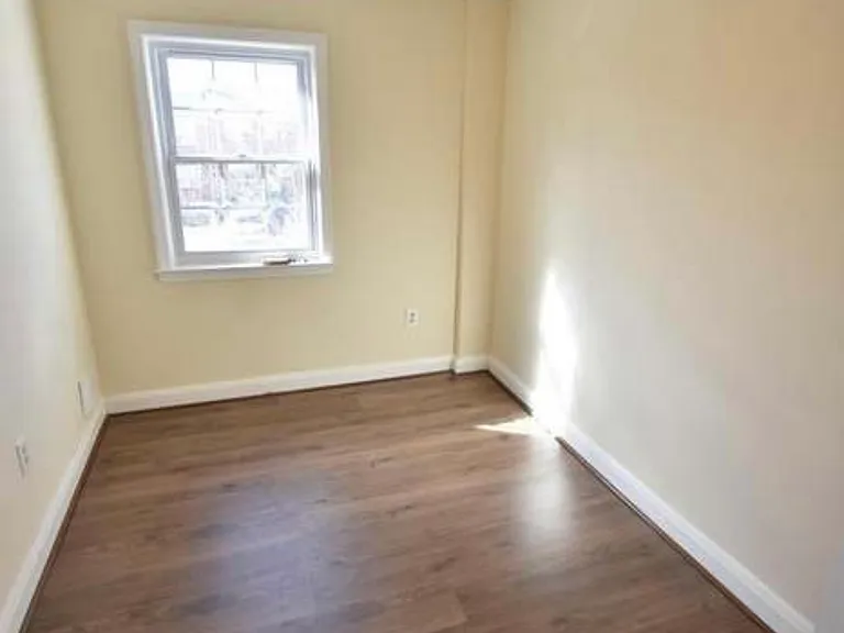 1237 Walker Ave — Photo 4