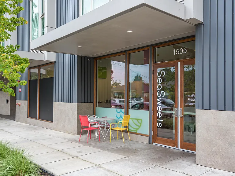 Hawthorne 31 — Photo 10
