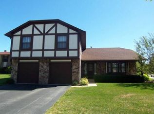 4055 Fir Ct, Hoffman Estates, IL 60192