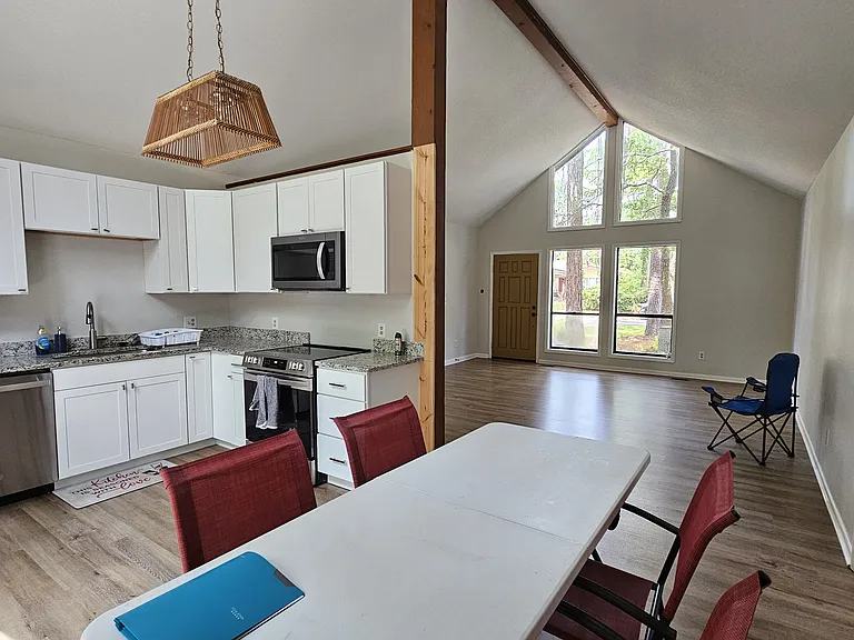 9 E Pine Ct — Photo 15