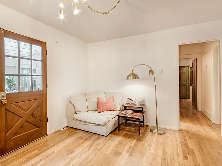 122 Bryn Mawr Dr SE — Photo 11