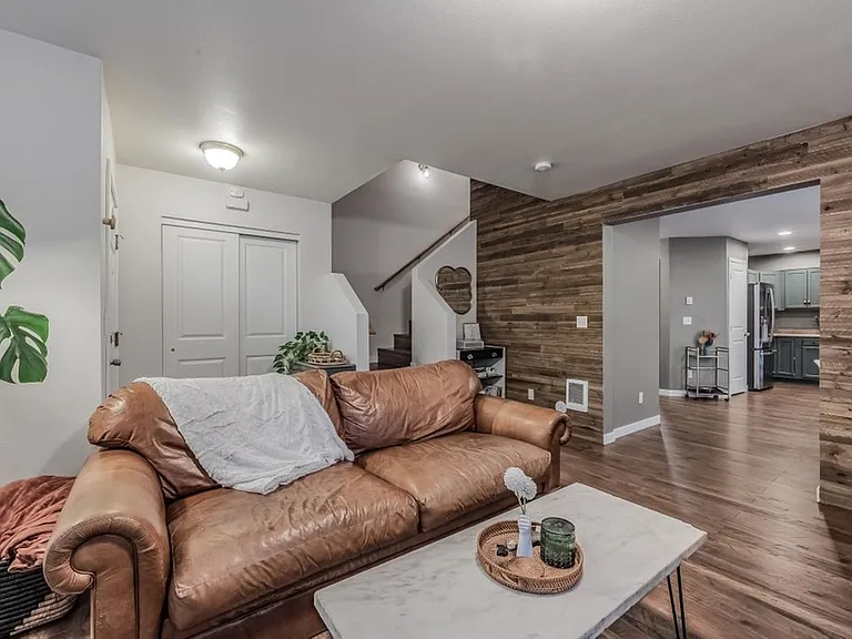 3324 E Garin Ct — Photo 5