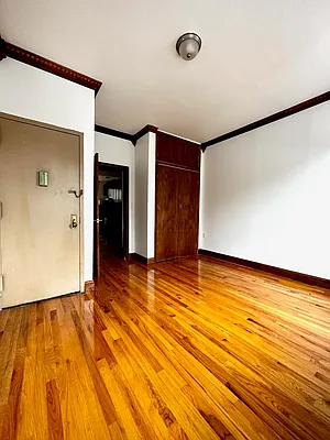 Rented by Apple Exclusive Realty Inc | media 21