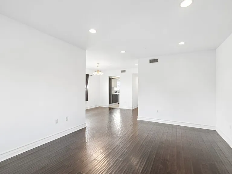 1409 S Westgate Ave #301 — Photo 5