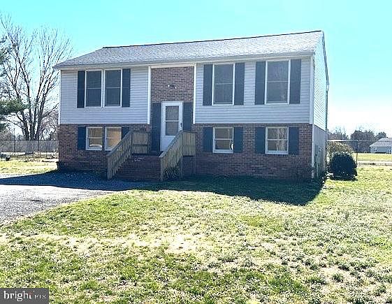 1st image of 119 Cove Point Rd