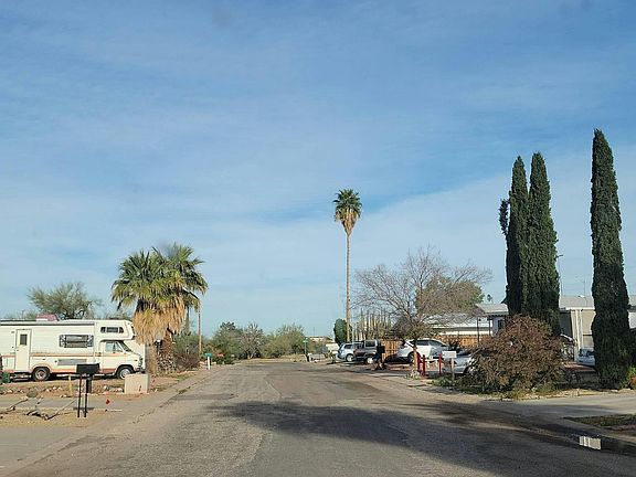 4th image of 22324 W Sunshine Dr