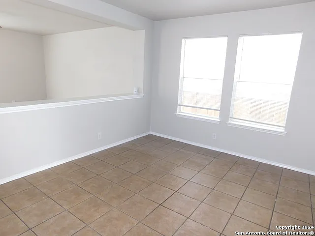 3 bed, 2.5 bath, 1627 sqft, $1,595 — Photo 4