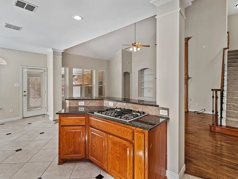4908 Rushden Rd — Photo 29