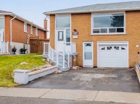465 Fergo Ave, Mississauga, ON L5B 2J2