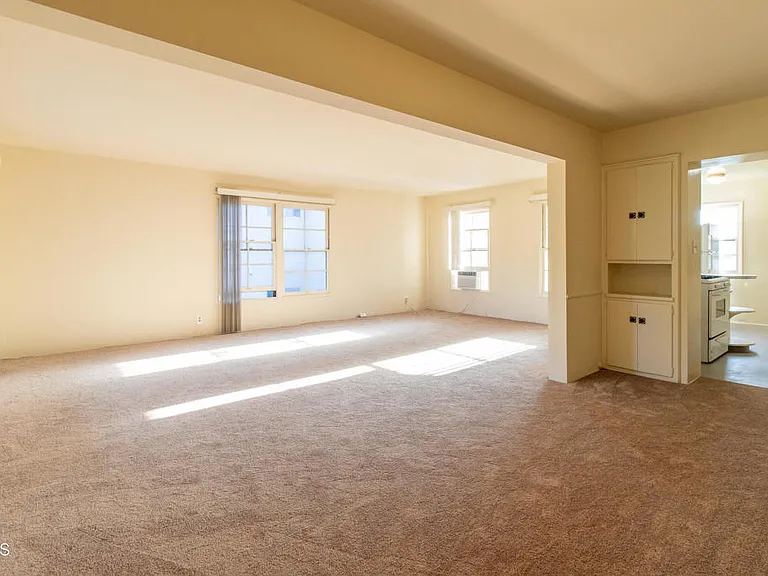 449 N Euclid Ave #H — Photo 6