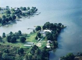 400 Willow Point Ln, Chester, MD 21619