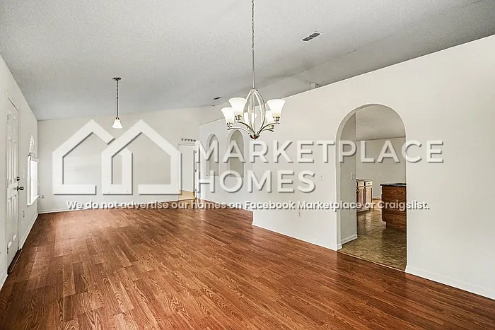 830 Painesville St SE — Photo 5