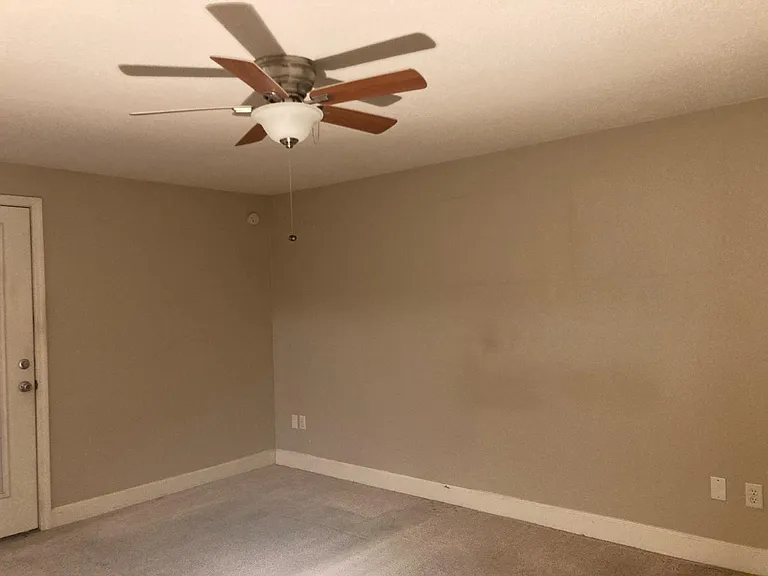 11340 Rustic Green Ct — Photo 37