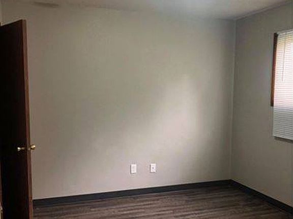 4th image of 2724 Wayne Ave #9253609