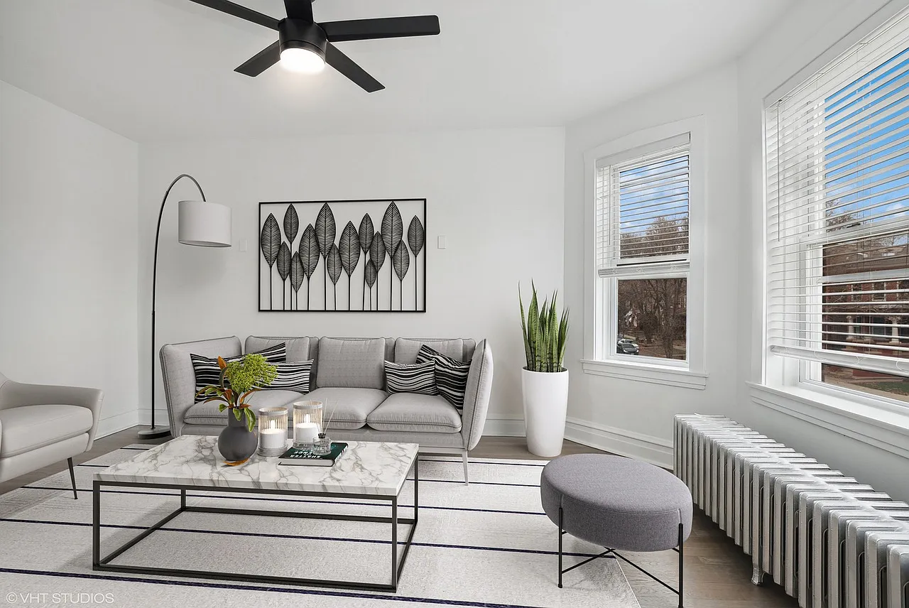 2 bed, 1000 sqft, $2,200 — Photo 2