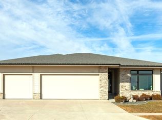 400 Meadow Rd, Adel, IA 50003