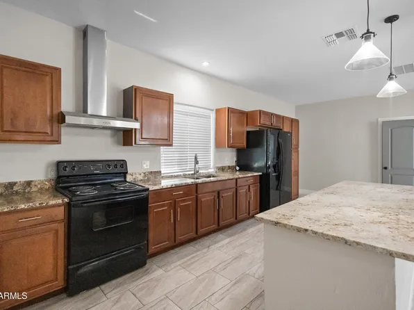 7631 N 59th Ln, Glendale, AZ 85301