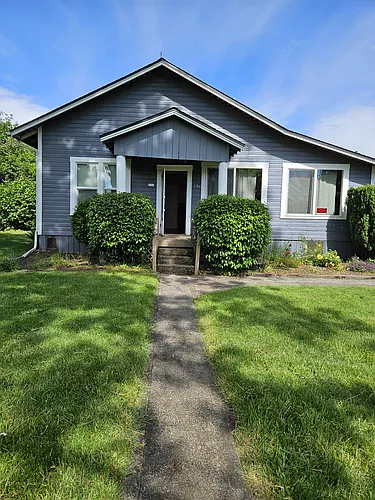 1 SE Kingwood Ave Photo 1