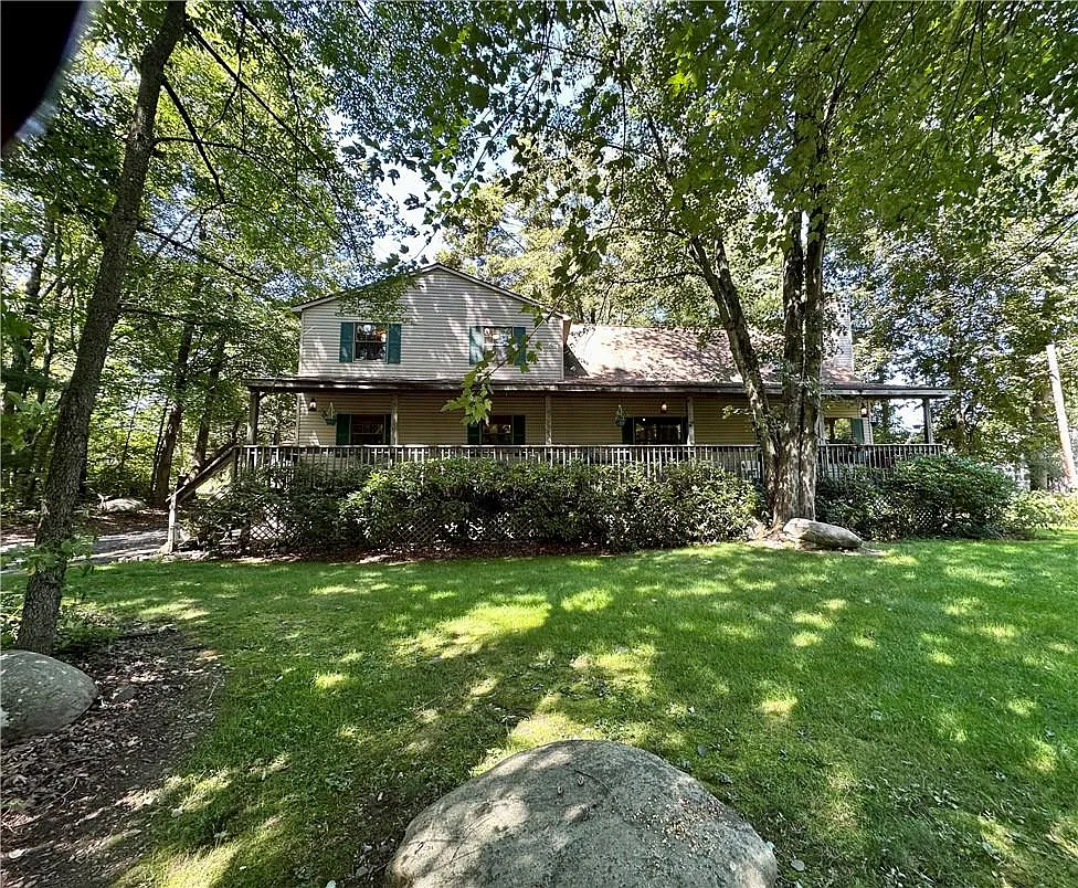 9 Elmhurst Avenue photo 1