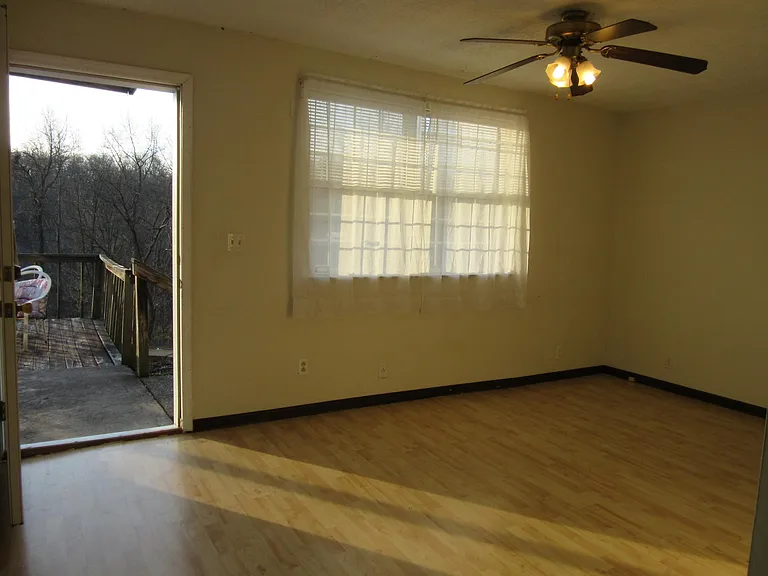 13 Circle Dr #B — Photo 4