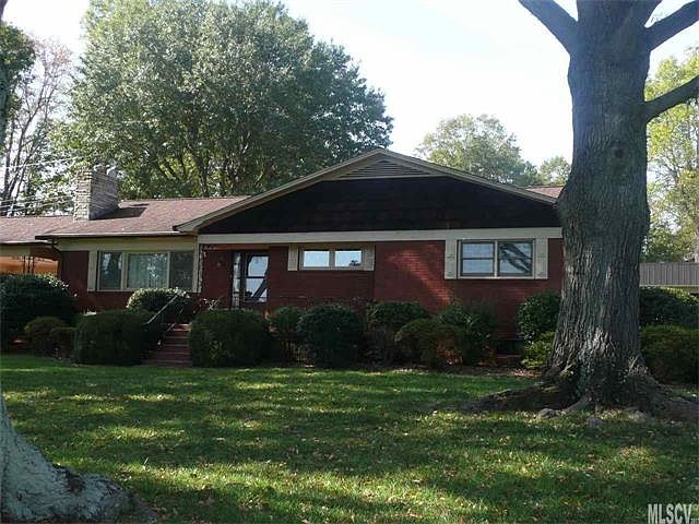 1st image of 2616 Northwest Blvd