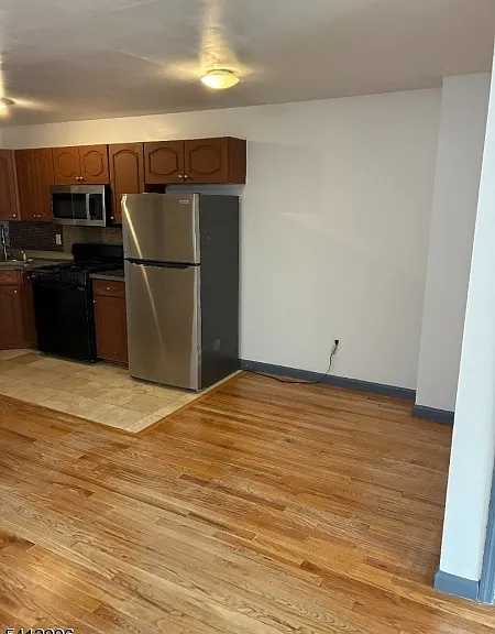 294 Randolph Ave — Photo 3