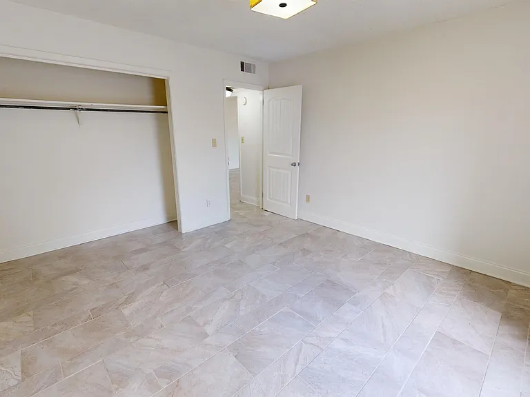 827 S Perry St — Photo 12