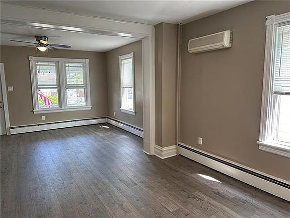 5th image of 1356 Washington Ave